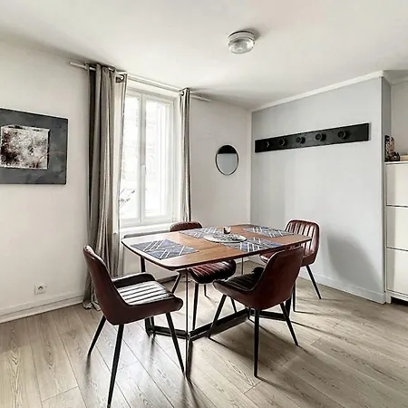 Terrace - Near Center - 4 Bedrooms Апартаменты *